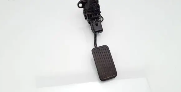 Honda CR-V Accelerator throttle pedal 2700000390