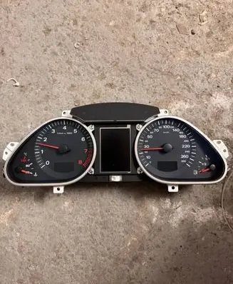 Audi A6 S6 C5 4B Speedometer (instrument cluster)