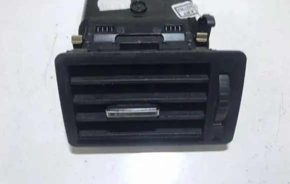 Ford Kuga I Dash center air vent grill 3m51r018b09af 3m51-r018b09-af