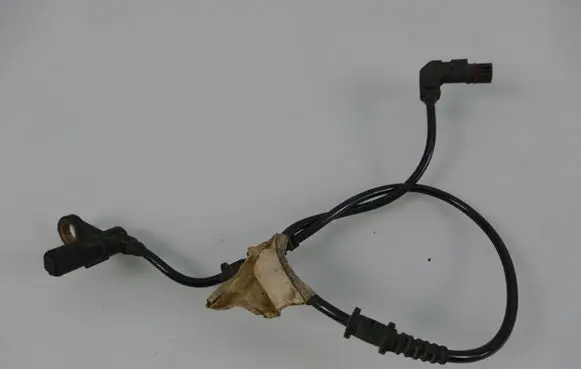 Mercedes-Benz S W220 ABS brake wheel speed sensor 0265007001