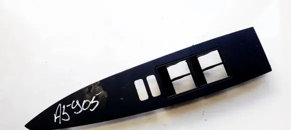 Toyota Avensis T270 Front door window switch trim 7423105270 74231-05270