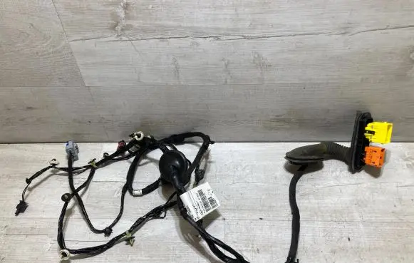 Citroen C3 Aircross Front door wiring loom/harness boot 39199577