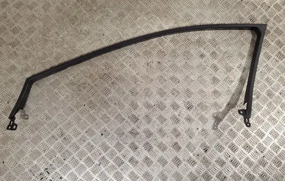 Toyota Avensis T270 Other front door trim element 676A005010