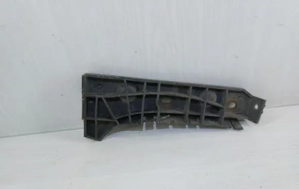 Audi A6 S6 C5 4B Front bumper mounting bracket 4B0807284B