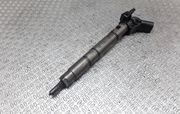 Audi A6 S6 C6 4F Fuel injector 059130277AJ