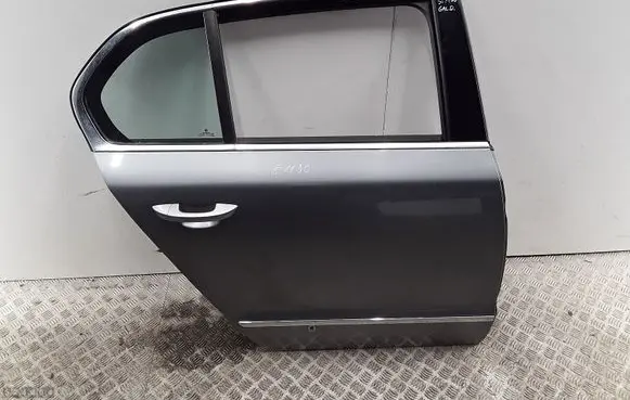Skoda Superb B6 (3T) Rear door 