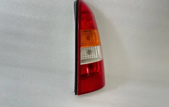 Opel Zafira A Rear/tail lights 393032
