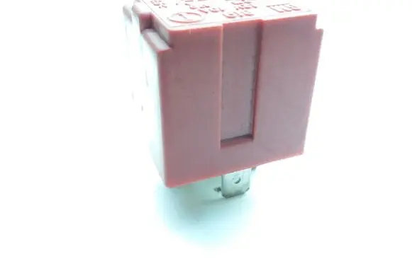 Opel Vectra C Hazard warning light relay 24438887