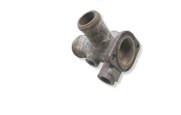 Volkswagen PASSAT B5 Engine coolant pipe/hose 026121133