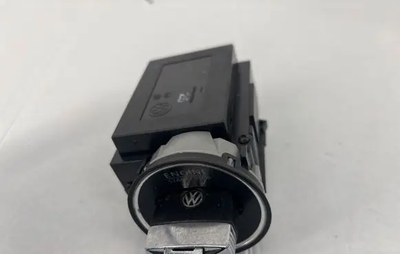 Volkswagen PASSAT B6 Ignition lock 3C0905843R 33303401 11601961564000