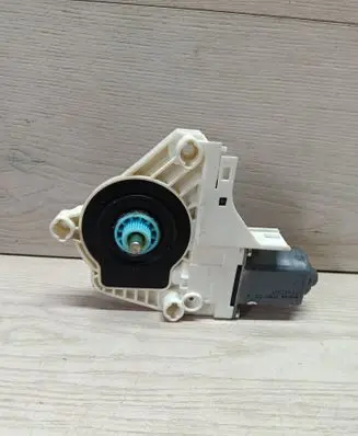 Audi A4 S4 B8 8K Rear door window regulator motor 8K0959812A 10440240742 1101919813201