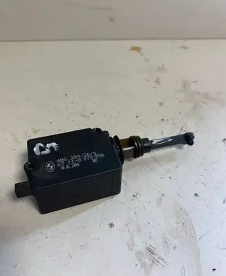 BMW X5 E53 Tailgate boot lock/latch motor 8379996