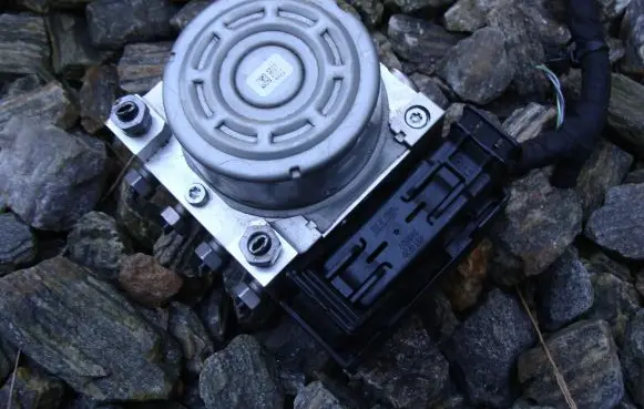 Ford Puma ABS Pump M1BC-2B373-AB