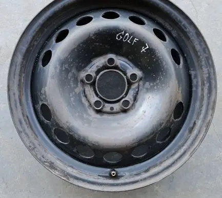 Volkswagen Golf VII R16 steel rim 
