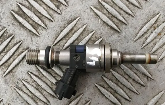 Porsche Cayenne (9PA) Fuel injector 94860523001