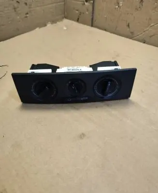 Skoda Fabia Mk1 (6Y) Climate control unit 6Y0820045B E0996