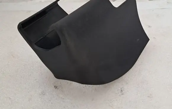 Toyota Avensis T270 Front passenger seat rail trim 7215705050C0 7215705050
