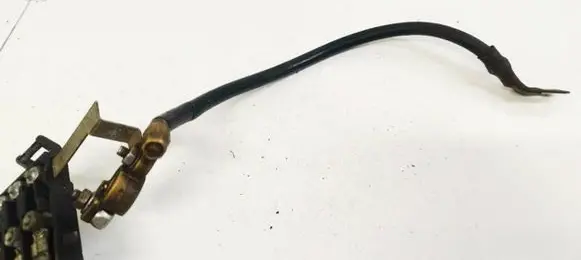 Volkswagen Golf IV Positive cable (battery)