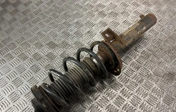 Volkswagen Touran I Front shock absorber with coil spring