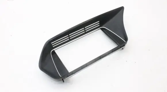 Mercedes-Benz E C207 W207 Radio/GPS head unit trim A2076800936
