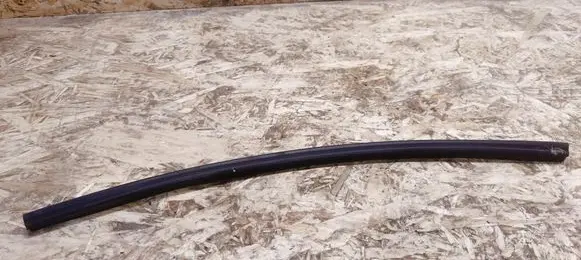 Porsche 944 Rubber seal front coupe door window 