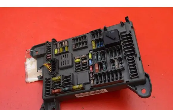 BMW X5 E70 Fuse box set 6931687