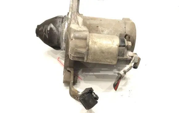 Toyota Yaris Starter motor 28100-0Y130