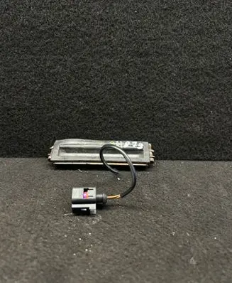 Volkswagen PASSAT B5.5 Tailgate/trunk/boot exterior handle 3b9827566