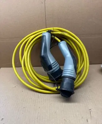 Volkswagen Golf VII Electric car charging cable 12E971675AB 0023104 622083661E