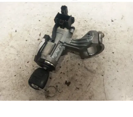 Toyota Corolla E120 E130 Ignition lock 45020024 T0Y0TA