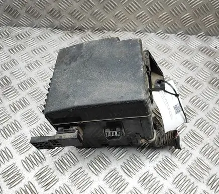 Mitsubishi L200 Fuse box set 8565A368