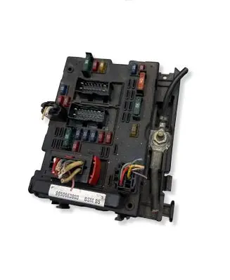 Peugeot 307 Fuse module 9650663880