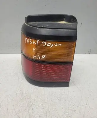 Volkswagen PASSAT B3 Rear/tail lights 333945257