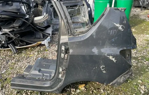 Rear quarter panel