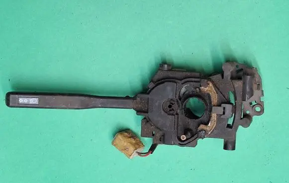 Mazda 626 Indicator stalk 177901