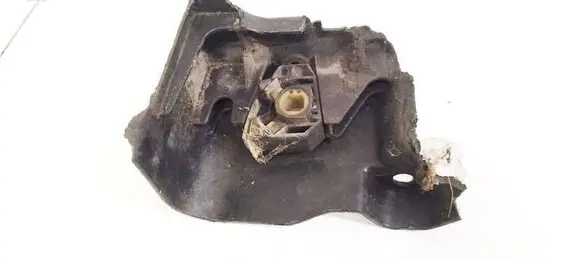 Volkswagen Polo IV 9N3 Radiator mount bracket