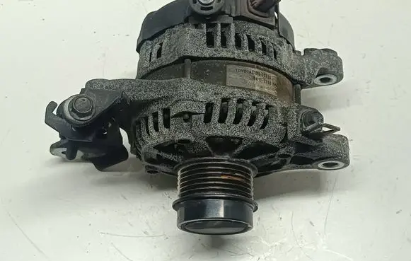 Toyota RAV 4 (XA40) Generator/alternator 2706037210 1042113550