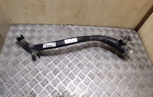 Mini Cooper Countryman R60 Fuel tank filler neck pipe 9800741