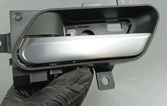 Nissan Qashqai J12 Rear door interior handle 806716UA0A