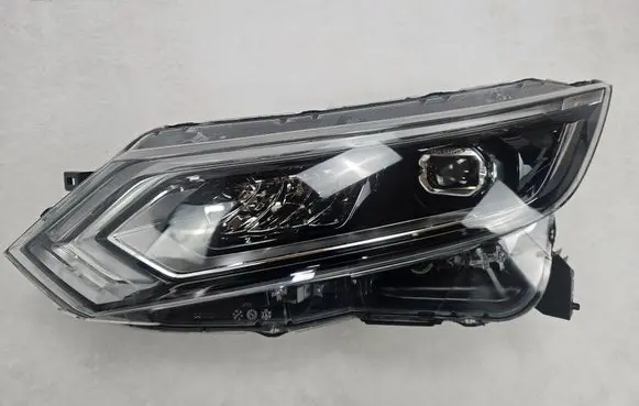 Nissan Qashqai Headlight/headlamp 100-19011