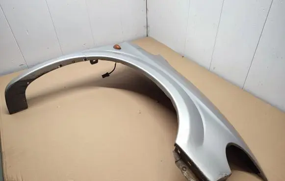 Chrysler Grand Voyager IV Fender