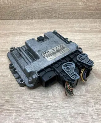 Renault Scenic II - Grand scenic II Engine control unit/module ECU 8200391966 0281011776
