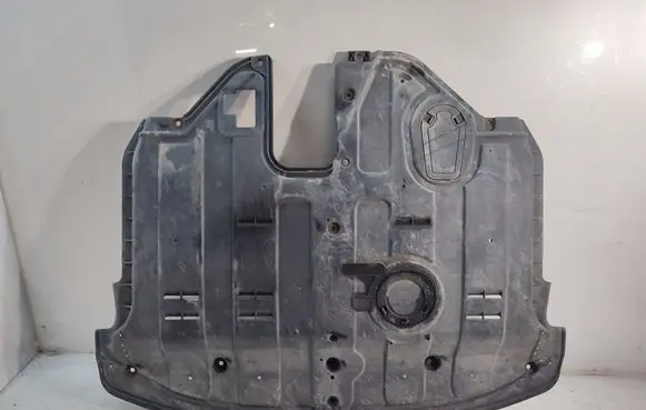 KIA Sorento Engine splash shield/under tray 291102P500