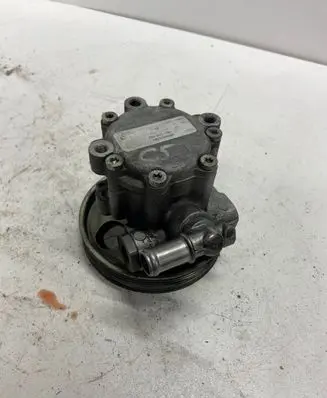 Peugeot 607 Power steering pump 9636086680 7617955502