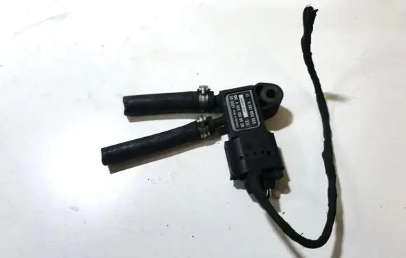 Mercedes-Benz C AMG W204 Exhaust gas pressure sensor 0281002925 a0061539528