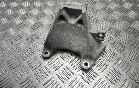 BMW 5 F10 F11 EGR valve cooler bracket 6781235 VD17625