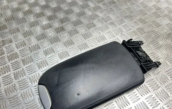 Mercedes-Benz ML W164 Armrest A164800251 A1646800451 1687R156