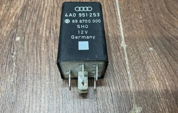 Audi A6 S6 C5 4B Other relay 4A0951253