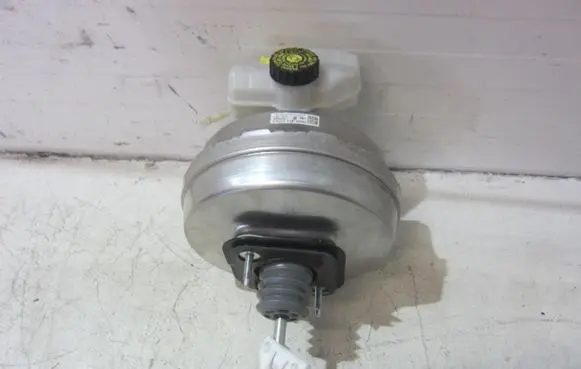 BMW X3 G01 Brake booster 6883986