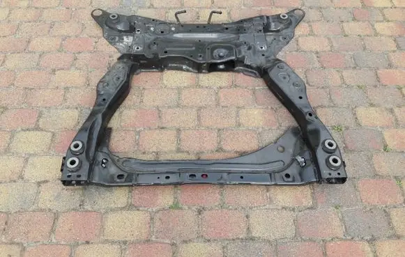 Volvo XC90 Engine mounting bracket 457655542425245